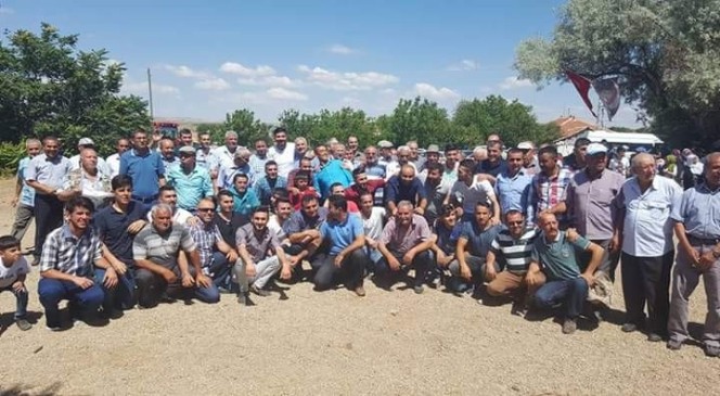 Alifakılılar pilav şenliğinde bir araya geldi