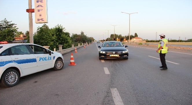 152 bin nüfuslu Karaman’a 9 günde 340 bin araç giriş çıkış yaptı