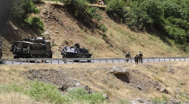 PKK’lıların taciz ateşine, güvenlik güçleri anında karşılık verdi