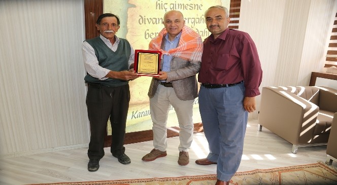 Başkan Çalışkan’a Teşekkür Plaketi