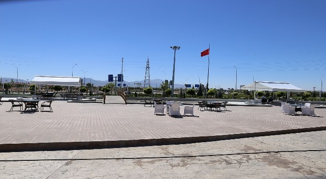 Necmettin Erbakan Parkı’nda kafeterya hizmete girdi