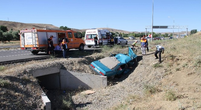 Çocuklarını birliğe uğurladılar, dönüş yolunda kaza yaptılar: 5 ölü