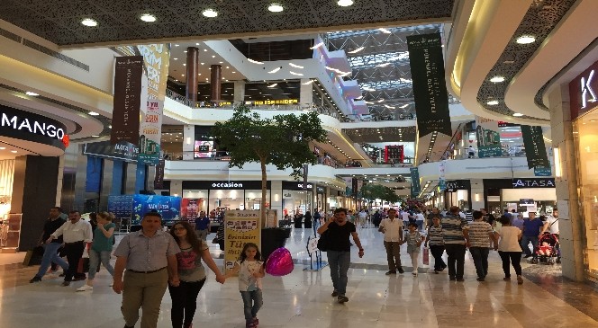 Nata Vega, kampanya ve indirimleriyle bütçeye uygun alışveriş imkanı sunuyor