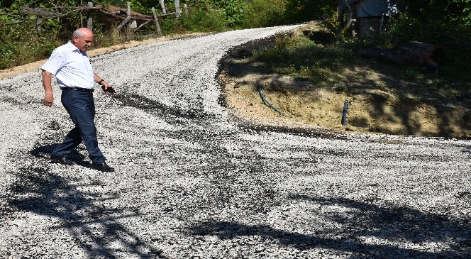 Özel İdare asfalt çalışmalarını Yenice’de sürdürüyor