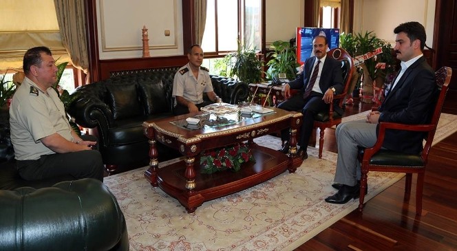 Kayseri Jandarma Bölge Komutanı Tuğgeneral Özcan, Yozgat Valisi Yurtnaç’ı ziyaret etti
