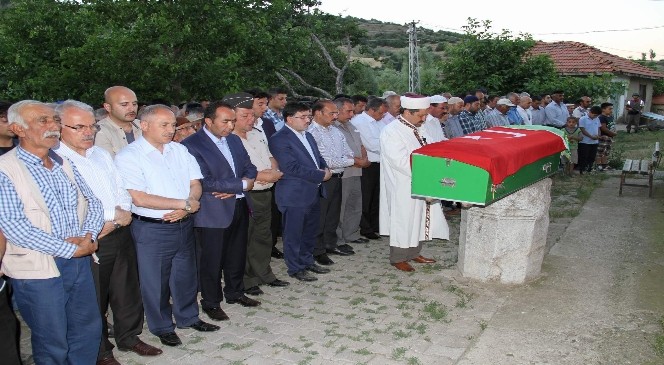 Demokrasi şehitleri son yolculuklarına uğurlanıyor