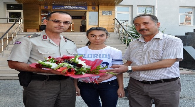 Sorgunlu gençlerden güvenlik güçlerine destek