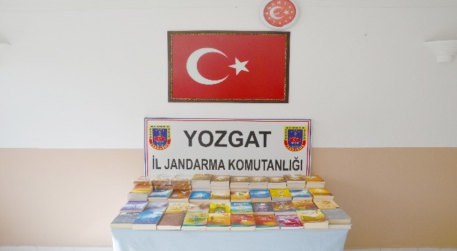 Yozgat’ta Gülen’e ait atılmış kitaplar bulundu