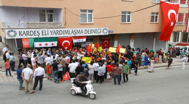 Samsun’daki mültecilerden darbe girişimine tepki