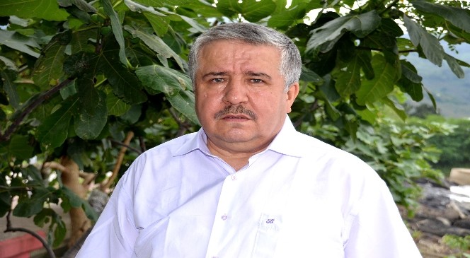 Emekli öğretmen görev istedi