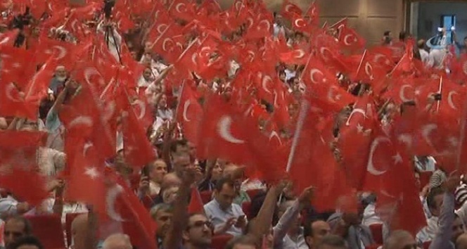 Yiğidolar darbeye karşı tek yürek