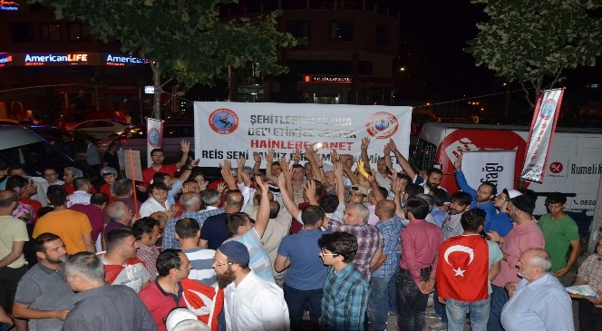 Bursa’da demokrasi şehitleri için mevlit okutuldu