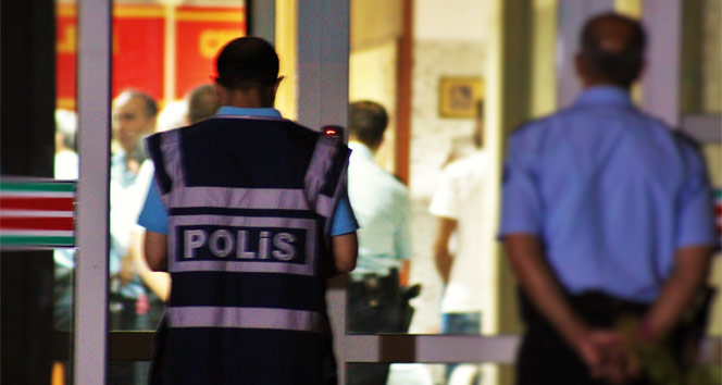 Aydın&#039;da 15 polis memuru tutuklandı