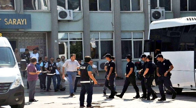 BİK Aydın Müdürünün polis eşi de gözaltına alındı