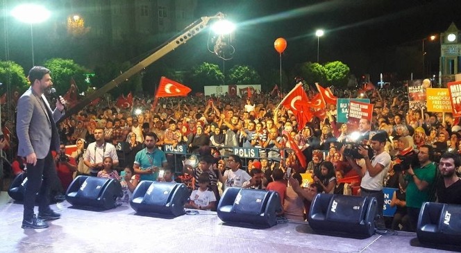 Karaman’da vatandaşın demokrasi nöbeti devam ediyor