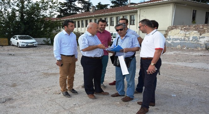 İzmit Belediyesi mahalle ziyaretlerine devam ediyor