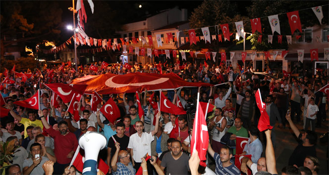 Milli iradeye sahip çıkan Şile "Biz buradayız" dedi