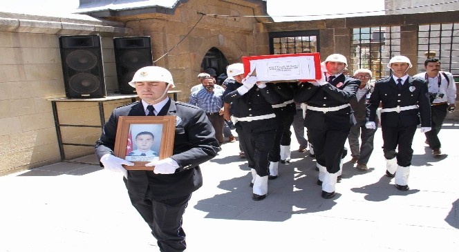 Şehit polis memuru Abdullah Bozkurt son yolculuğuna uğurlandı