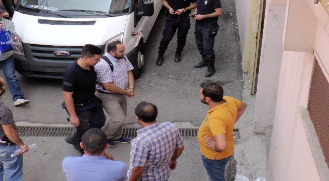 Gebze’de gözaltına alınan polisler adliyeye getirildi