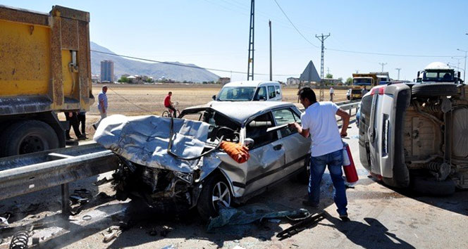 Kahramanmaraş&#039;ta trafik kazası: 4 yaralı