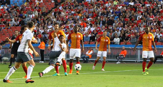Galatasaray, Manchester United&#039;ı deviremedi