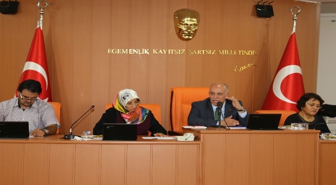 Karaman’da Kent Meydanı’nın ismi Aktekke 15 Temmuz Demokrasi Meydanı oldu