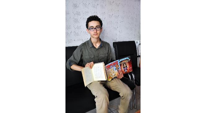 Göktürkçeyi  1 ayda öğrendi.