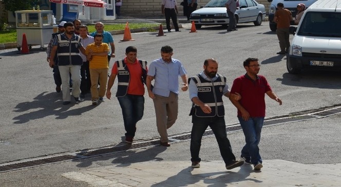 Karaman’da FETÖ operasyonuna 2 tutuklama
