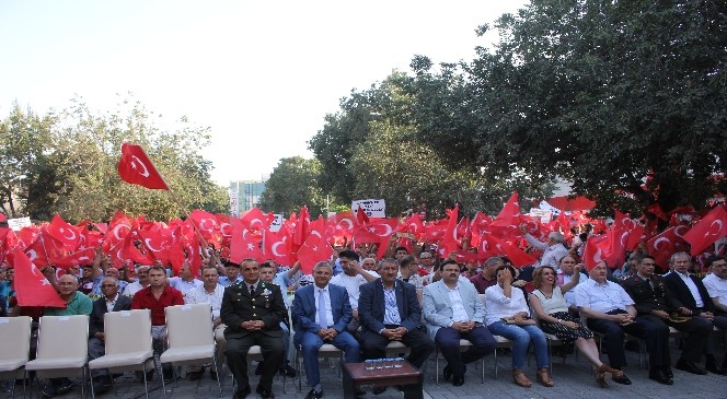 Iğdır’da Demokrasi ve Şehitler Mitingi