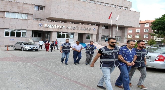 Kayseri Şeker’de FETÖ’den gözaltına alınan 6 kişi adliyeye sevk edildi