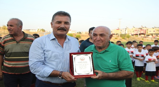 Kuvayi Milliye Spor Kulübü’nden, Başkan Tuna’ya teşekkür plaketi