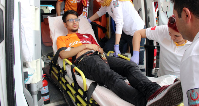Konya'da Galatasaraylı 4 taraftar bıçaklandı