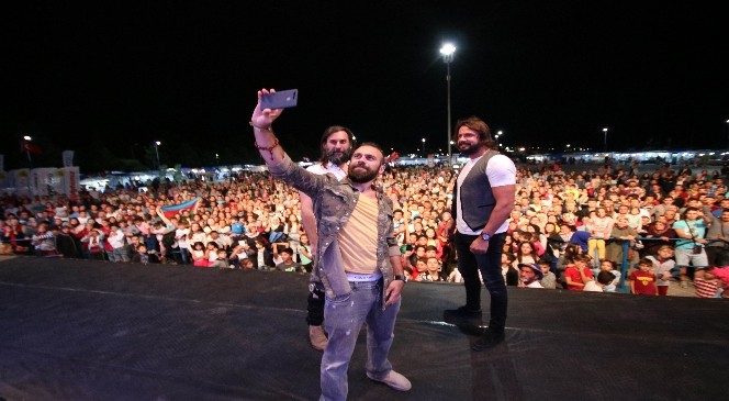 ’Diriliş Ertuğrul’ ve ’Filinta’ dizilerinin oyuncuları Beyşehir’de