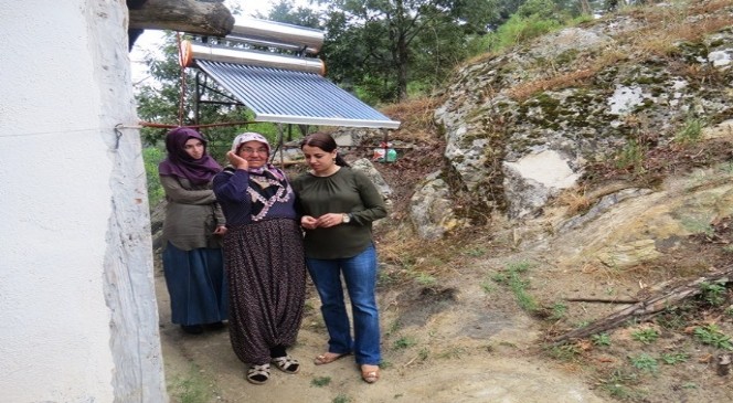 Kaymakam Seda Başoğlu, şehit ailelerini ziyaret etti