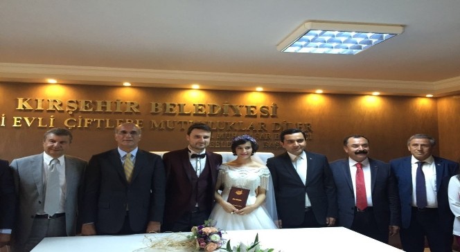 CHP Genel Başkan Yardımcısı Tekin Bingöl Kırşehir’de nikah kıydı