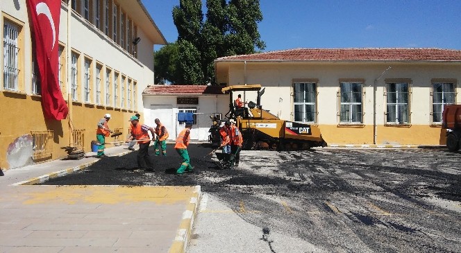Çankaya Belediyesi okullardaki tadilatları sürdürüyor