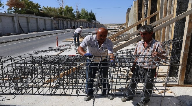 Karaman’da Siyahser ile Beyazken üst geçidinde çalışmalar sürüyor
