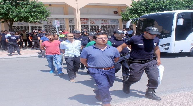 Mersin’de belediye başkan danışmanı ile birlikte 14 kişi tutuklandı