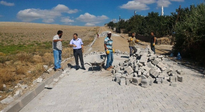Çiçekdağı ilçesinde parke yol çalışması
