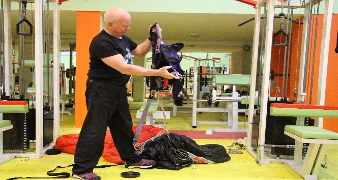 (Özel Haber) Emekli SAT komandosu Namık Ekin, Yavuz Sultan Selim Köprüsü’nden paraşütle atlamak istiyor