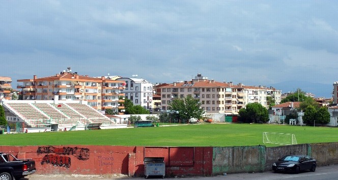 Mudanyaspor’a kendi stadının kapıları kapandı