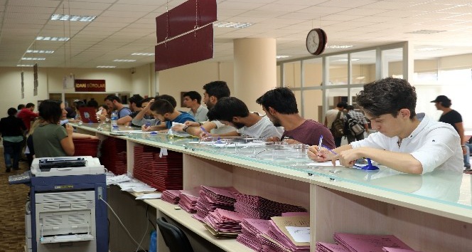 Karabük Üniversitesi’ne 9 bin yeni öğrenci kayıt oldu