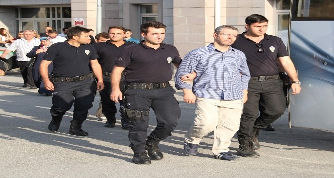 Yozgat’ta FETÖ’den 11 emniyet mensubu tutuklandı