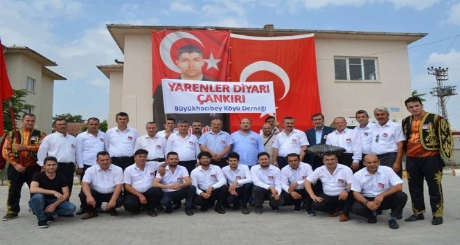 Demokrasi Şehidinin Ailesi’ne Ziyaret