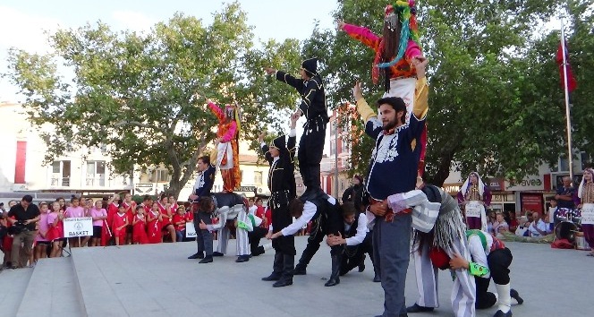 27. Burhaniye-Ören Turizm Kültür ve Sanat Festivali başladı