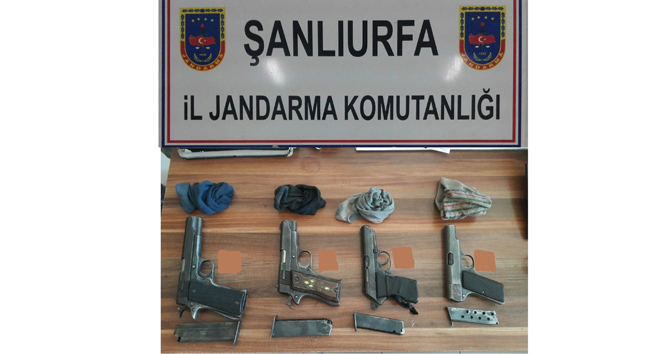 Jandarmadan silah kaçakçılarına operasyonu: 3 gözaltı
