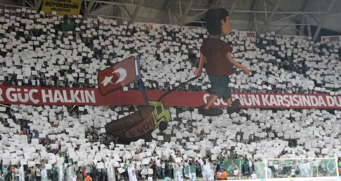 Atiker Konya-Beşiktaş maçında Düzceli Utku&#039;nun koreografisi açıldı