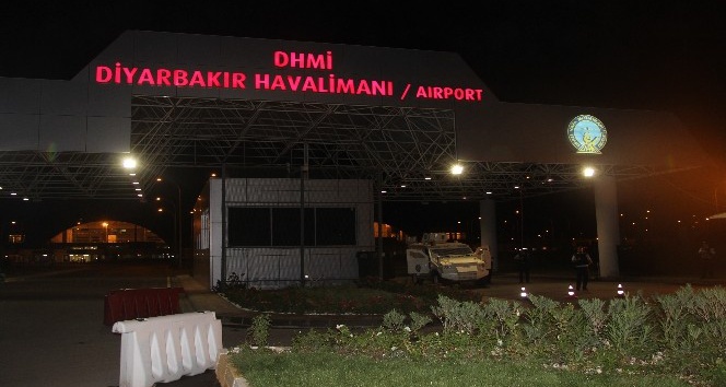 Diyarbakır Havalimanı’na roketatarlı saldırı