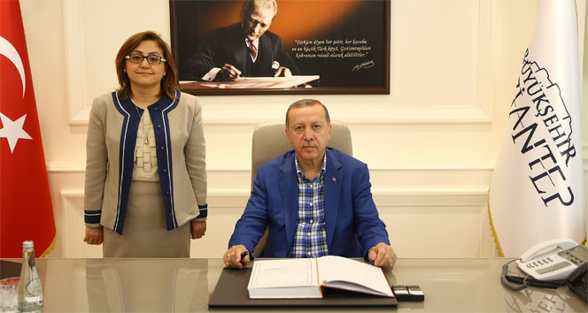 Cumhurbaşkanı Erdoğan&#039;ı İsmail Kartal da karşıladı