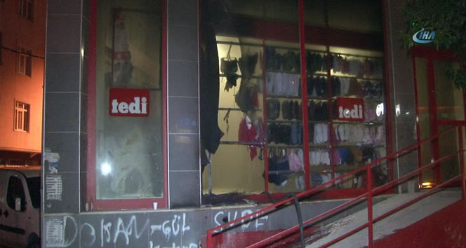 Sultangazi’de tekstil mağazasına molotoflu saldırı